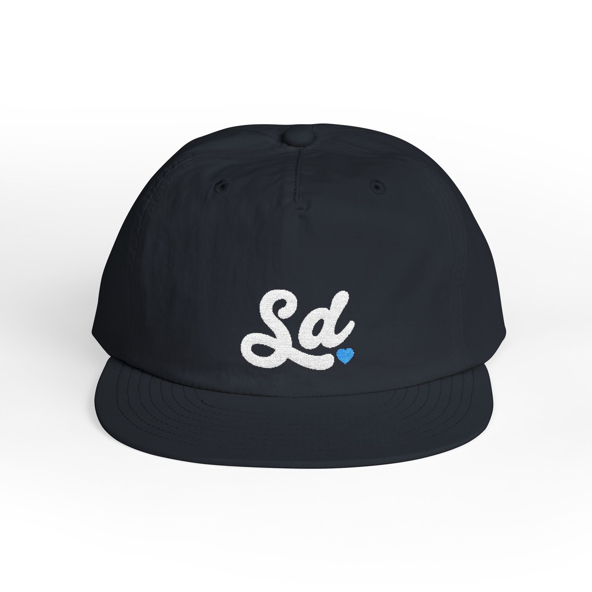 Black cap with white text 'Sd' on a white background